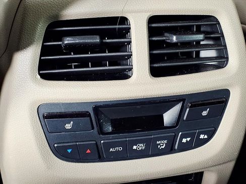 Used 2018 Honda Pilot Elite image 13