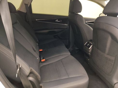 Used 2019 Kia Sorento LX w/ Option Group 020 image 19