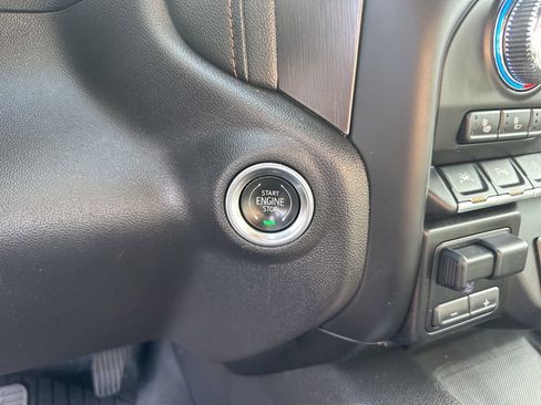 Used 2020 GMC Sierra 1500 AT4 w/ AT4 Premium Package image 6