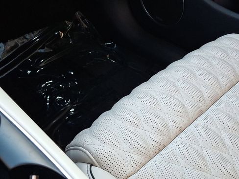 Certified 2025 Genesis GV70 3.5T Sport w/ Sport Advanced Package image 26