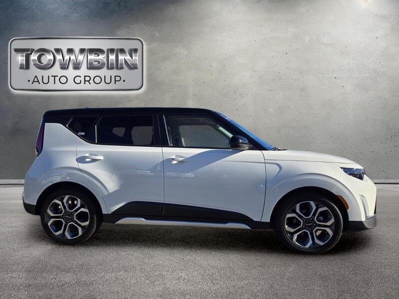 Certified 2025 Kia Soul EX FWD image 3