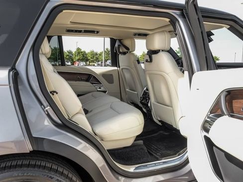 New 2026 Land Rover Range Rover Long Wheelbase SE AWD/4WD image 43