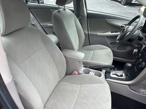 Used 2010 Toyota Corolla S FWD image 32