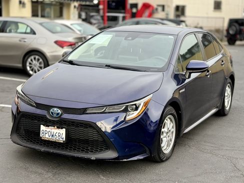 Used 2020 Toyota Corolla LE FWD image 6
