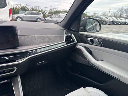 Used 2025 BMW X5 xDrive50e w/ Climate Comfort Package image 24