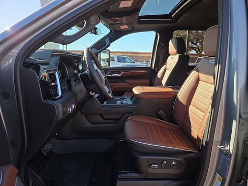 New 2026 GMC Sierra 2500 Denali Ultimate w/ Max Trailering Package image 10