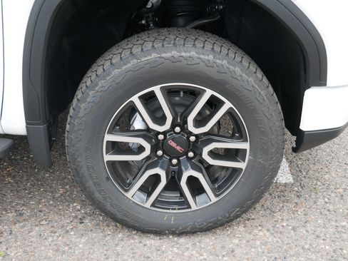 New 2026 GMC Sierra 1500 AT4 AWD/4WD image 3