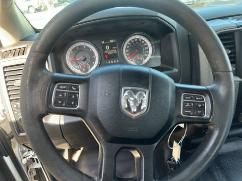 Used 2022 RAM 1500 Tradesman w/ Chrome Appearance Group AWD/4WD image 18