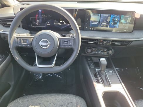 New 2026 Nissan Kicks SV w/ SV Premium Package image 5