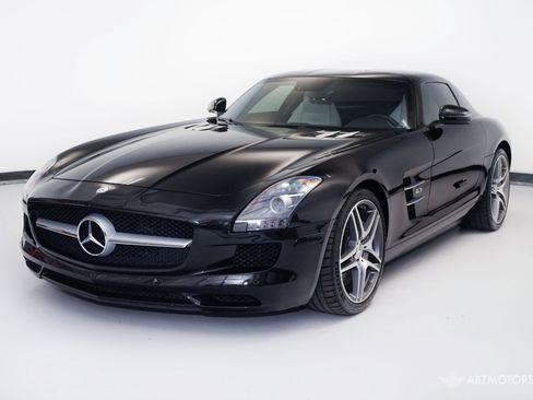 Used 2011 Mercedes-Benz SLS AMG Coupe image 2