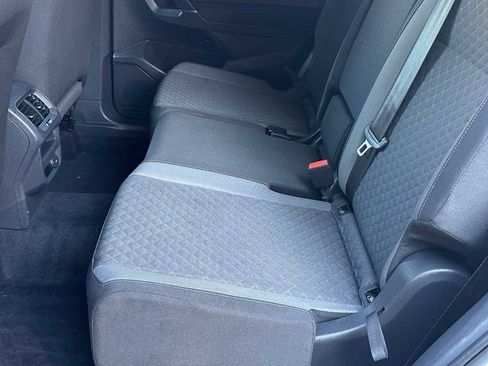 Used 2018 Volkswagen Tiguan S image 15