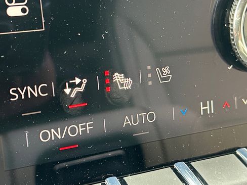 New 2026 GMC Yukon XL Denali w/ LPO, Floor Liner Package image 25