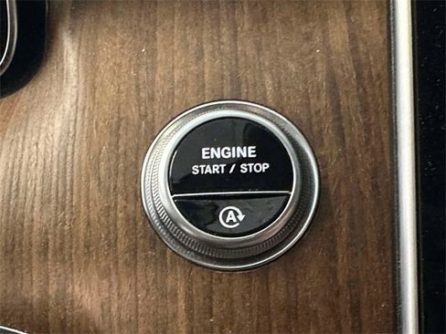 Certified 2022 Mercedes-Benz C 300 4MATIC Sedan image 28