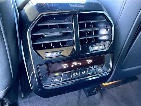 Used 2023 BMW iX xDrive50 image 30