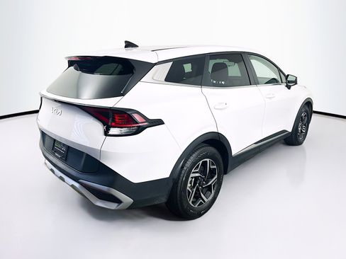 Used 2025 Kia Sportage LX image 9