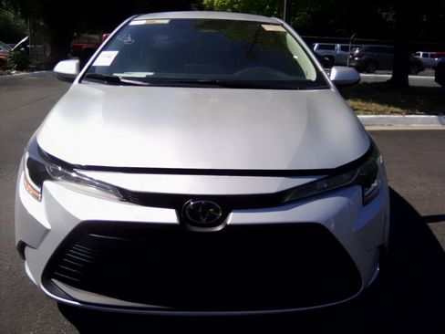 Used 2024 Toyota Corolla LE FWD image 18