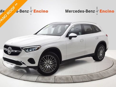 Used 2024 Mercedes-Benz GLC 300 image 1