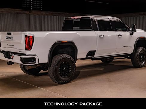 Used 2021 GMC Sierra 3500 Denali w/ Denali Ultimate Package AWD/4WD image 9