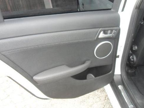 Used 2008 Pontiac G8 w/ Premium Package RWD image 25