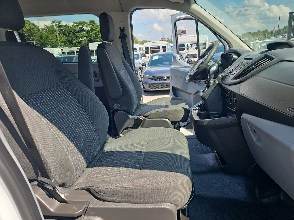 Used 2019 Ford Transit 150 XL RWD image 22