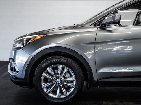 Used 2018 Hyundai Santa Fe Sport 2.0T FWD image 12