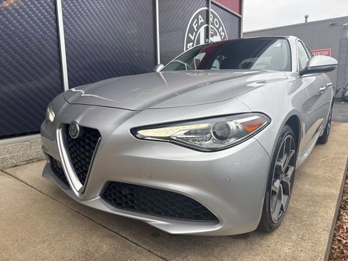 Used 2021 Alfa Romeo Giulia Ti w/ Active Assist 2 Package TI image 18