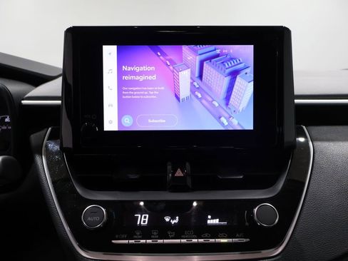 Used 2025 Toyota Corolla LE image 24