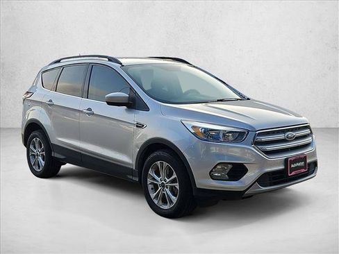Used 2018 Ford Escape SE AWD/4WD image 3