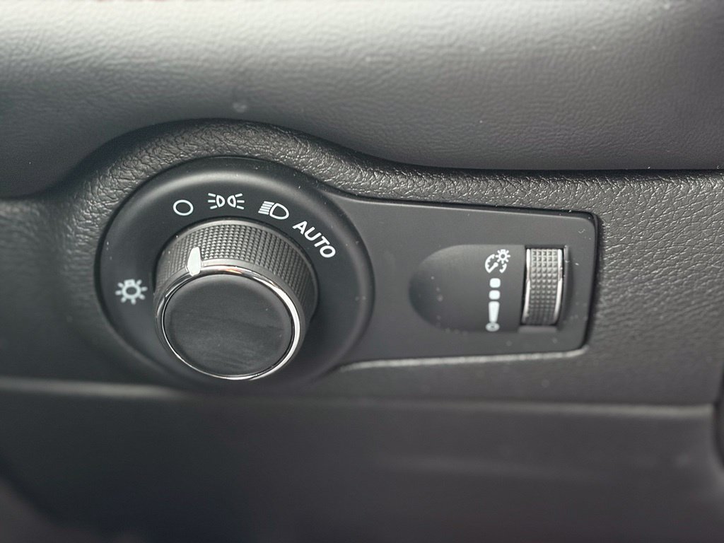 Certified 2025 Dodge Durango GT AWD/4WD image 31
