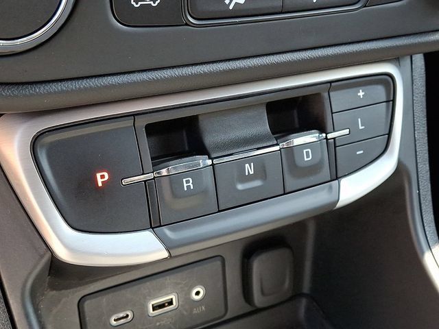 Used 2023 GMC Terrain SLE AWD/4WD image 16