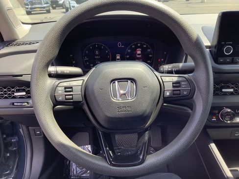 Used 2023 Honda Accord EX image 11
