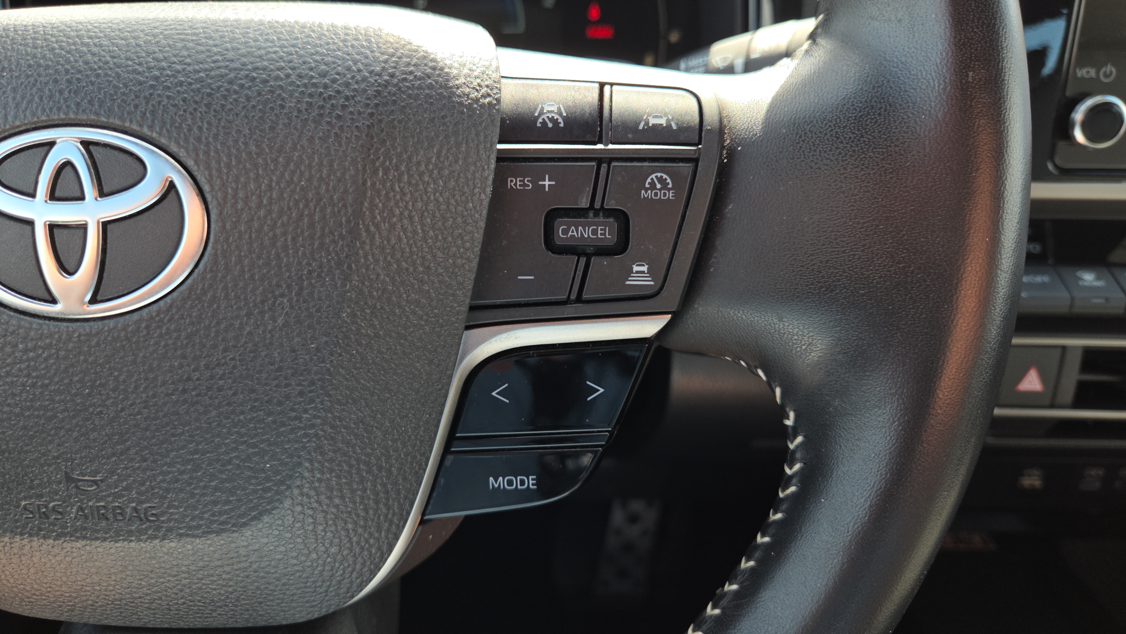 Certified 2025 Toyota Camry SE FWD image 27