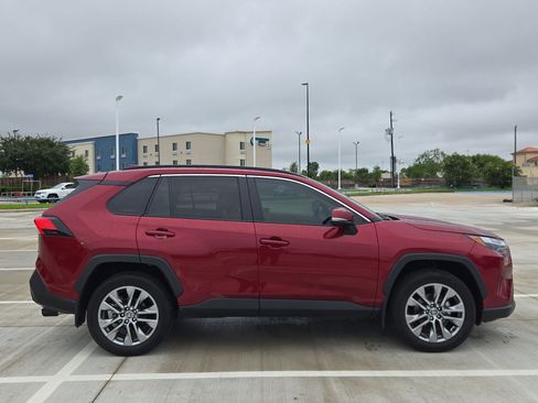 Used 2025 Toyota RAV4 XLE Premium FWD image 2