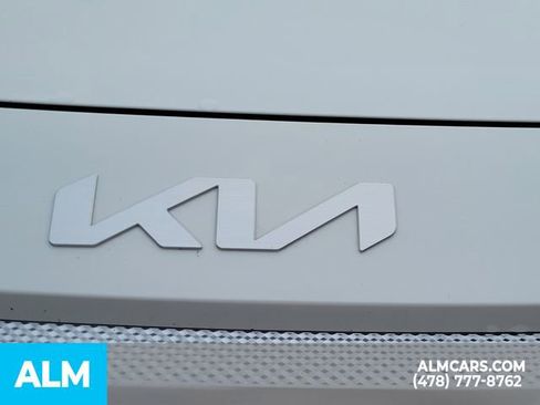 Used 2025 Kia Seltos EX w/ EX Sunroof Package image 24