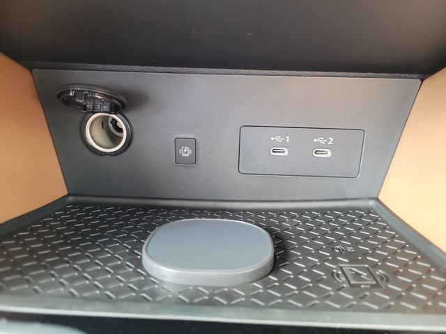New 2026 Nissan Pathfinder Platinum AWD/4WD image 32
