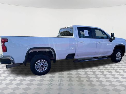 Used 2023 Chevrolet Silverado 2500 LT AWD/4WD image 4