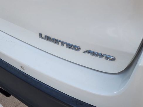 Used 2019 Toyota Highlander Limited Platinum AWD/4WD image 10