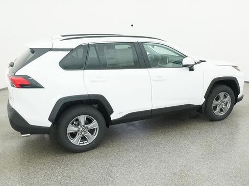 New 2025 Toyota RAV4 XLE image 10