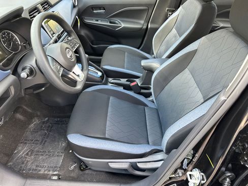 New 2025 Nissan Versa SV w/ Trunk Package FWD image 9