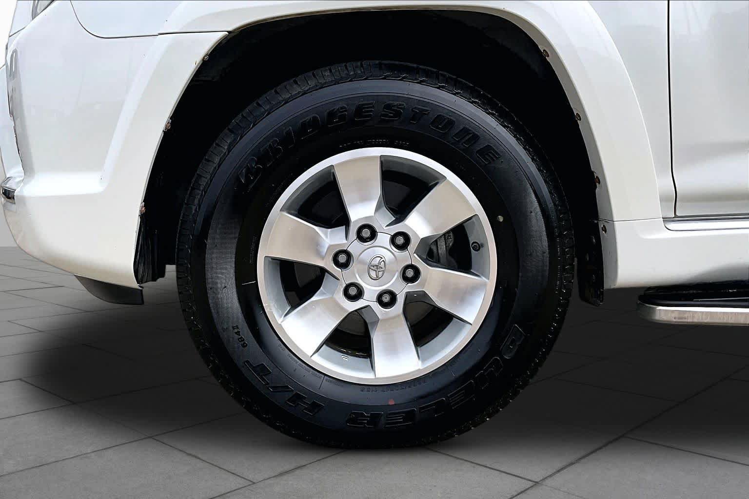 Used 2013 Toyota 4Runner SR5 w/ Premium Pkg RWD image 10