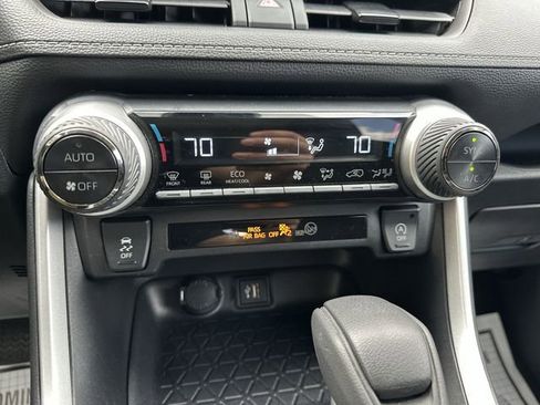 Used 2024 Toyota RAV4 XLE AWD/4WD image 18