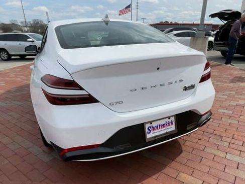 Used 2023 Genesis G70 2.0T RWD image 8