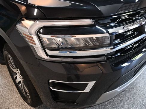 Used 2024 Ford Expedition Limited AWD/4WD image 11