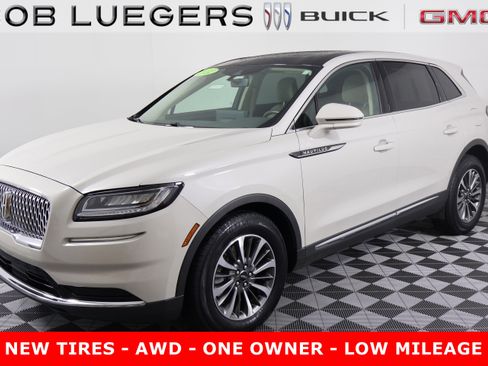 Used 2022 Lincoln Nautilus Reserve image 4