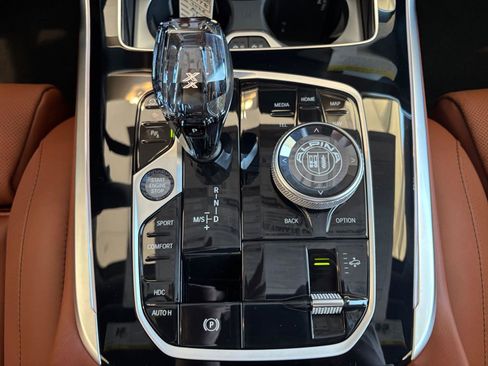 New 2026 BMW ALPINA XB7 image 20