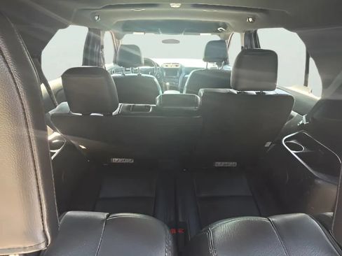 Used 2016 Ford Explorer XLT w/ Equipment Group 202A AWD/4WD image 7