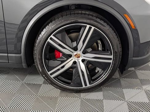 New 2026 Porsche Macan 4S Electric AWD/4WD image 14