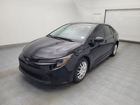 Used 2024 Toyota Corolla LE image 2