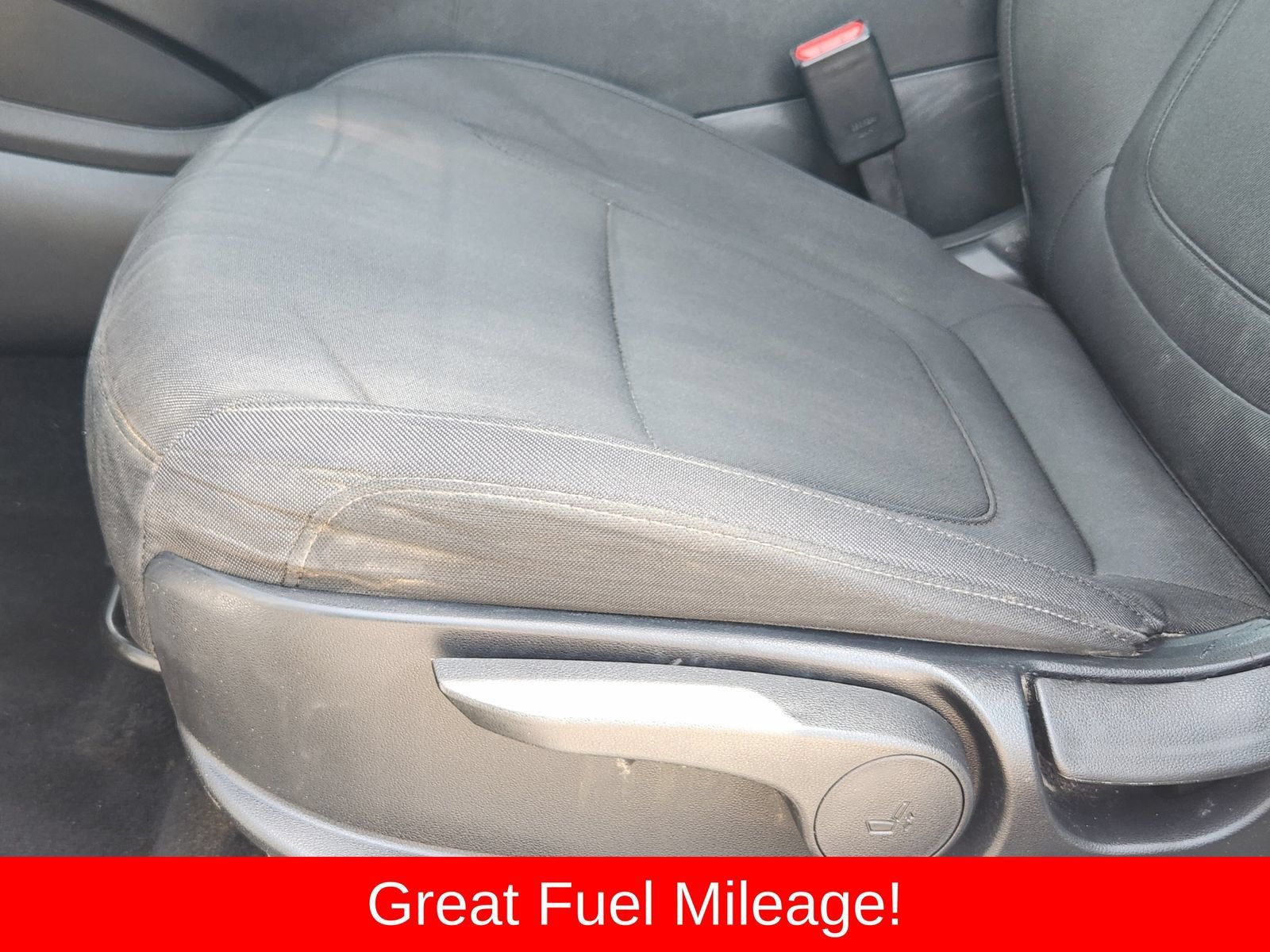 Used 2025 Hyundai Tucson SE FWD image 30