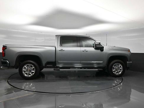 Used 2025 Chevrolet Silverado 2500 High Country w/ Z71 Off-Road Package AWD/4WD image 9